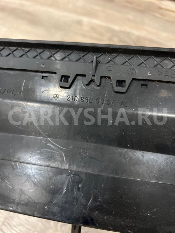 Дефлектор салона передний Mercedes-Benz E W210 Mercedes-Benz E-klasse 