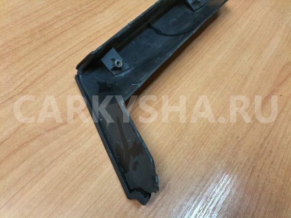 Накладка решетки радиатора правая Mitsubishi Mitsubishi i оригинальный номер MR971686