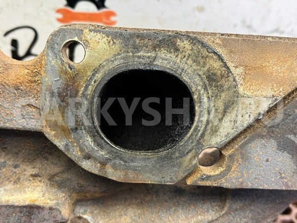 Выпускной коллектор BMW 7er 