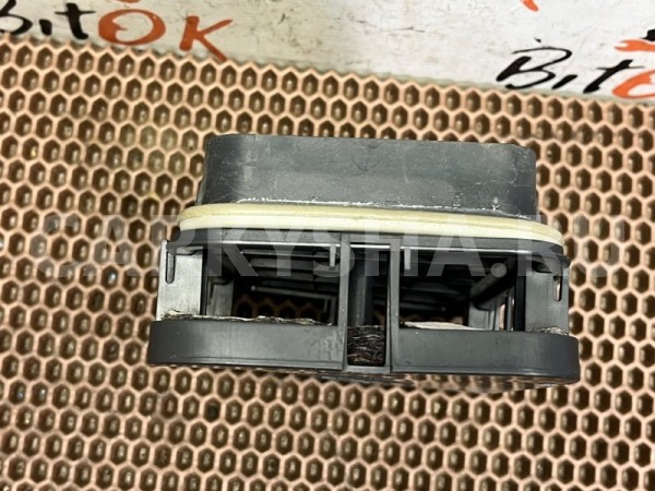 Вентиляционный канал в багажнике BMW X1 