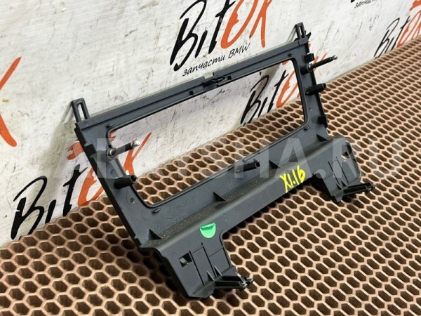 Накладка магнитолы BMW X1 