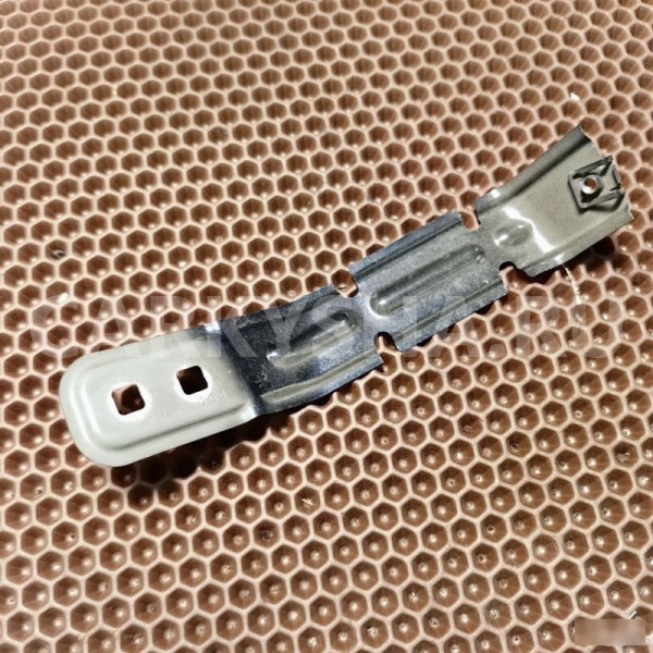 Кронштейн крыла BMW X3 