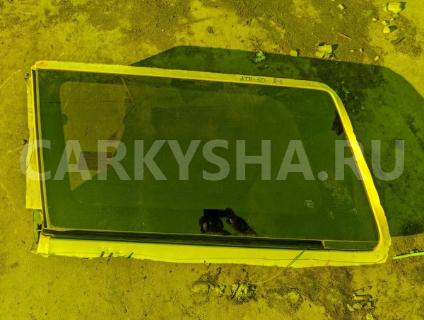 Стекло собачника Toyota Alphard 
