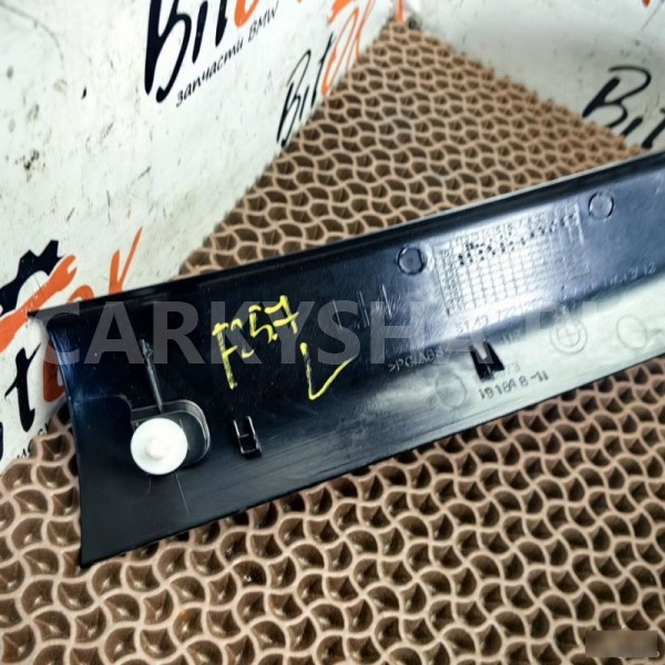 Обшивка крышки багажника BMW X3 