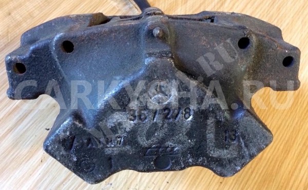 Суппорт тормозной RHR 949/950 Mercedes-Benz C-klasse II (W203) Седан оригинальный номер A2034230898 A2034232098 A 203 423 08 98 A 203 423 20 98 RX361406A0 2133214 13.9361-0036.2