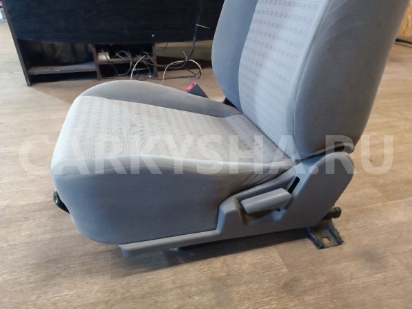 Сиденье переднее левое Mitsubishi Lancer 