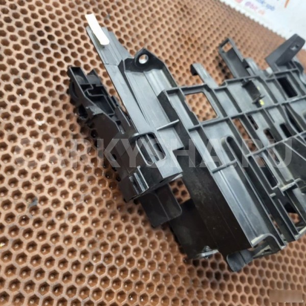 Кронштейн ЭБУ двигателя BMW 5er 