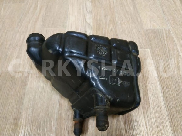 Резонатор воздушного фильтра Nissan Primera оригинальный номер 165852F000