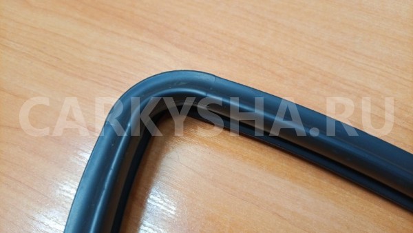 Уплотнитель стекла двери задний правый Mitsubishi Mitsubishi Outlander 