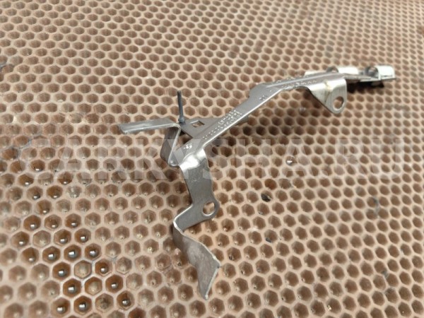 Кронштейн проводки BMW X3 