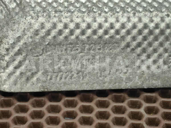 Термоэкран выхлопа BMW X3 оригинальный номер 51 48 7 213 686, 51 48 7 213 686, 51487213686, 7213686, 51 48 7 253 941, 51487253941, 7253941