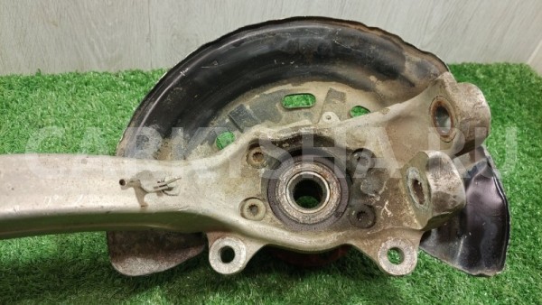 Кулак поворотный передний левый Audi A8 2004 Audi 200 