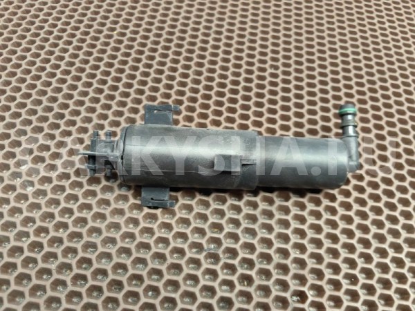 Форсунка омывателя фары BMW X5 