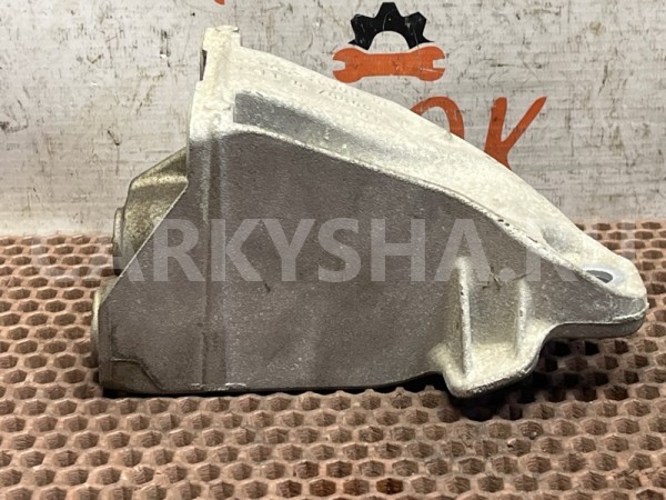 Кронштейн двигателя BMW X1 