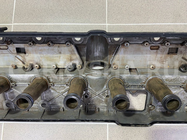 Клапанная крышка (правая) BMW 760LI 2004 г BMW 7er оригинальный номер 11127523468