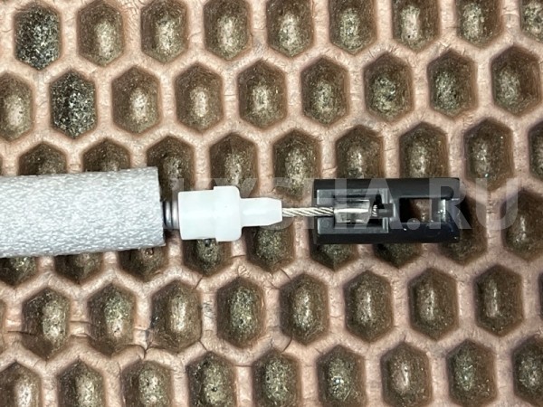 Трос внутренней ручки двери BMW X3 