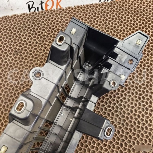 Кронштейн в багажнике BMW X6 