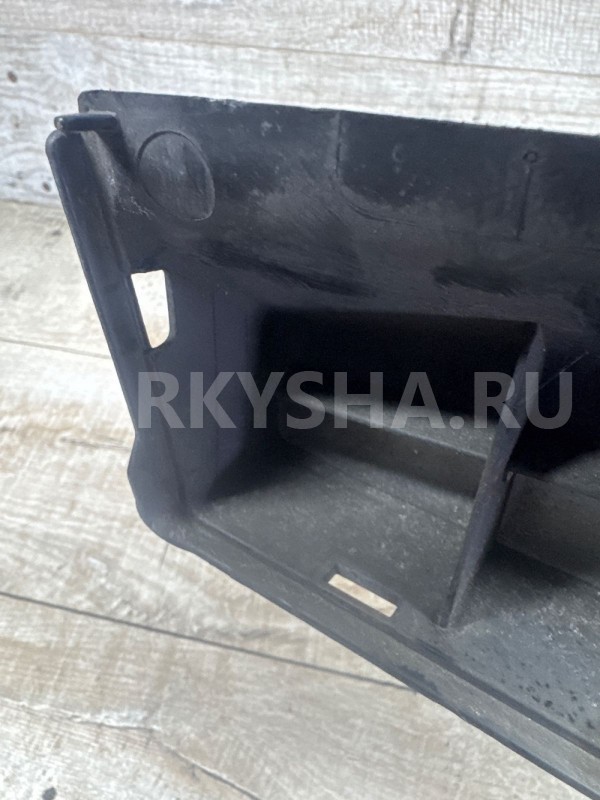 Воздухозаборник Audi, Volkswagen, Skoda Audi 200 оригинальный номер 1k0805971c