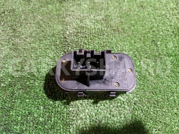 Блок управления стеклоподъемниками Ford Focus 