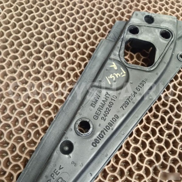 Уплотнитель зеркала BMW 2er 