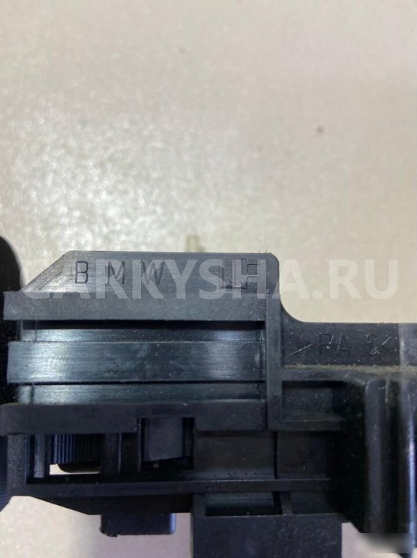 Блок подрулевых переключателей BMW 5 E39 BMW 5er оригинальный номер 32311162088