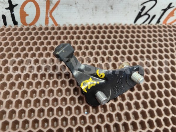 Кронштейн амортизатора крышки багажника BMW X3 