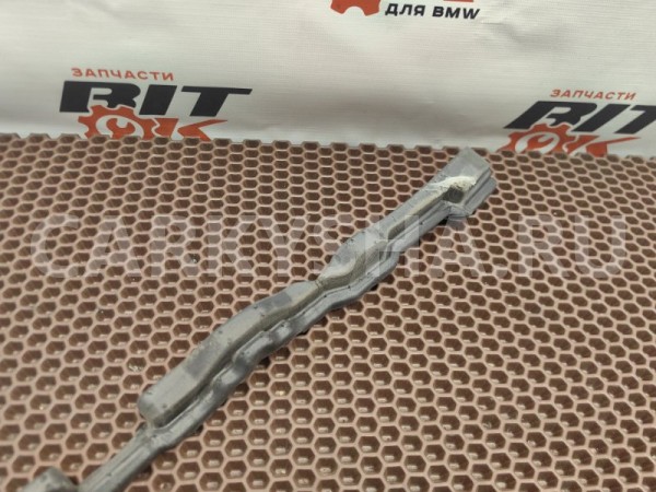 Уплотнитель крыла BMW X5 