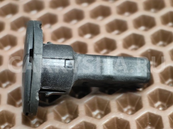 Кронштейн радиатора BMW X1 