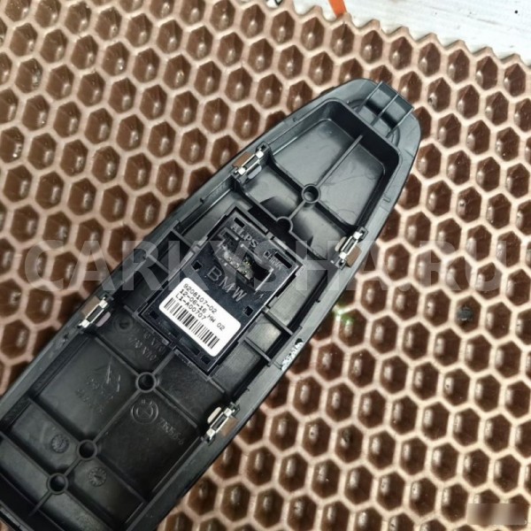 Кнопка стеклоподъемника двери BMW X1 
