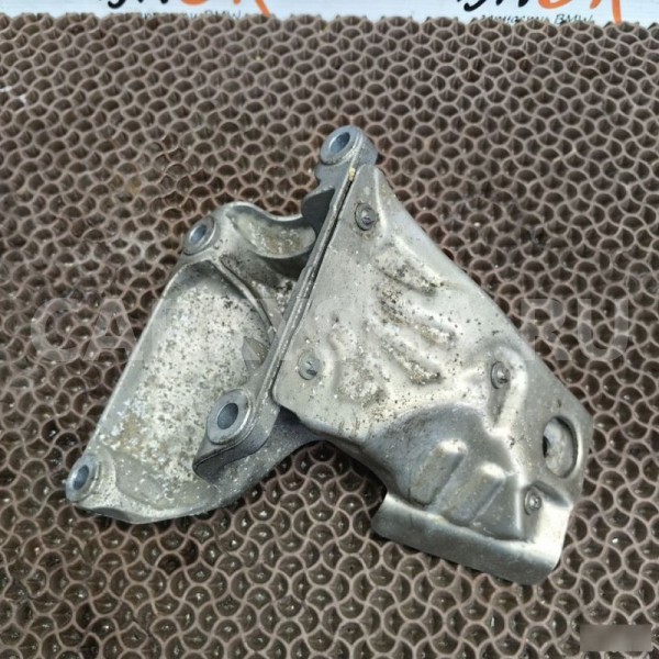 Кронштейн двигателя BMW X3 