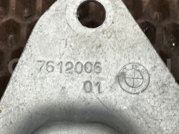 Кронштейн катализатора BMW X1 