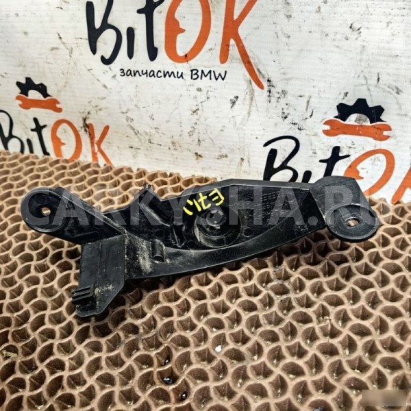 Кронштейн ручки капота BMW X5 