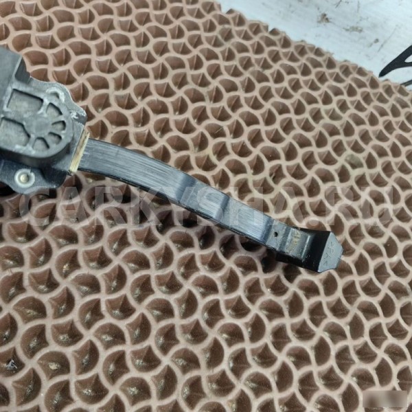 Ограничитель двери BMW 2er 