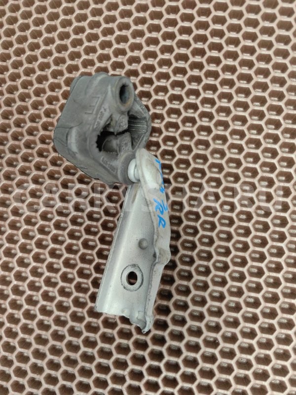 Кронштейн выхлопа BMW 3er 