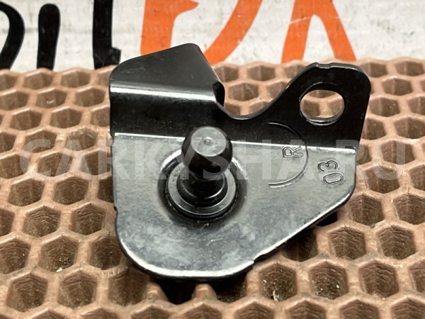 Кронштейн амортизатора капота BMW 5er 