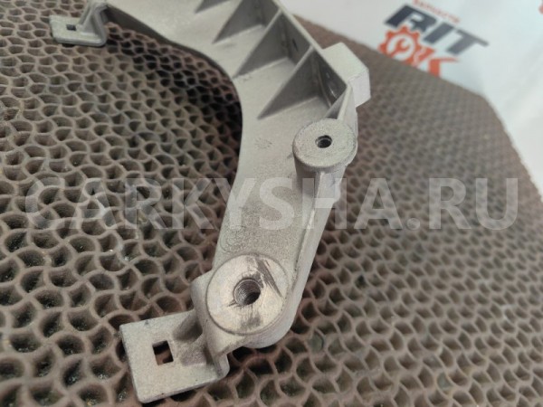 Кронштейн распорки BMW X5 